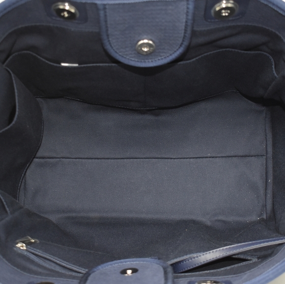 Chanel Deauville Navy - Picture 12 of 16